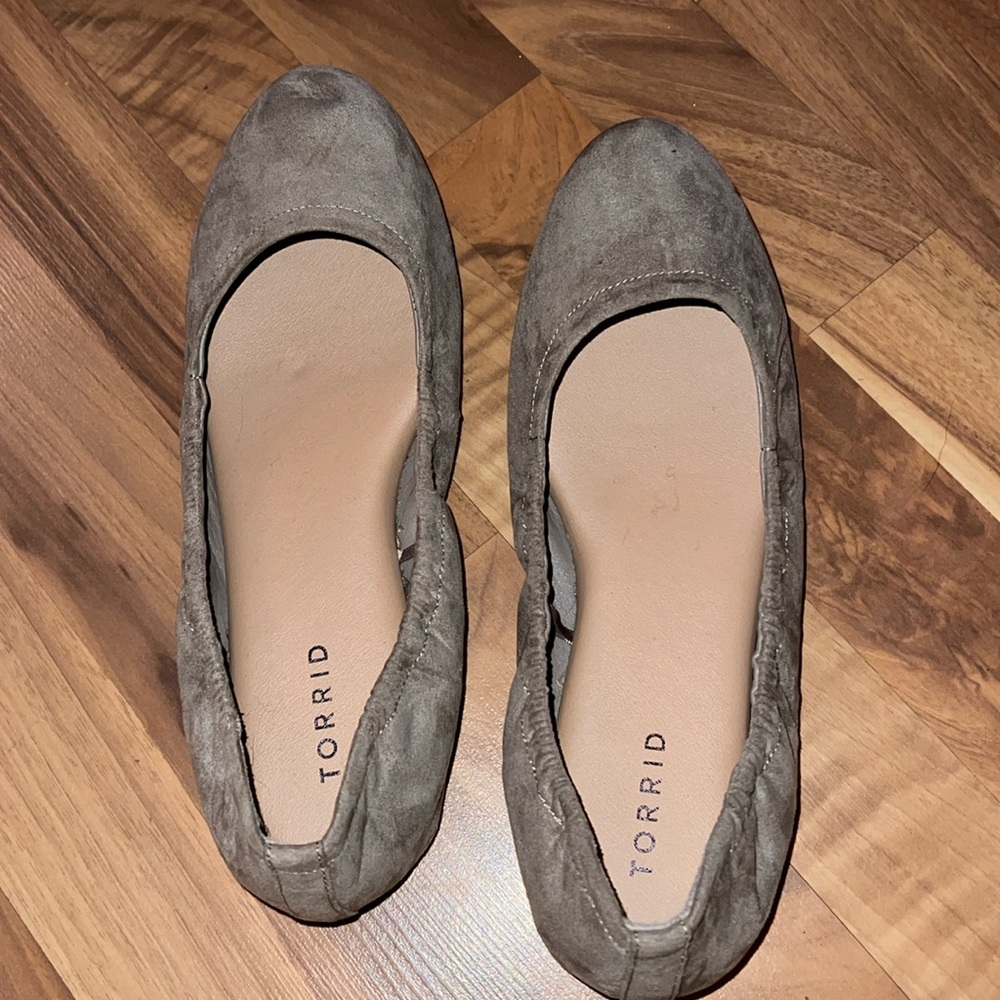 Grey stretch flats